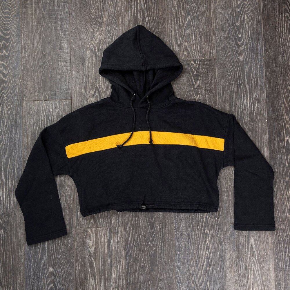 Forever 21 Cropped Black Hoodie Small